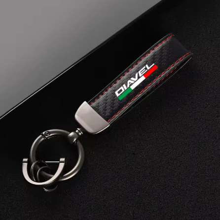 Llavero de fibra de carbono para Ducati Diavel