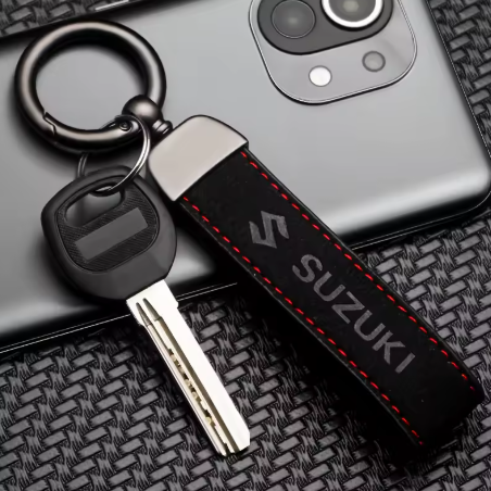 Llavero de cuero de gamuza para Suzuki
