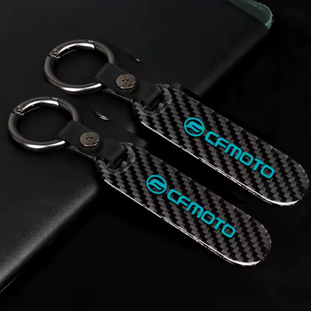 Llavero de fibra de carbono para CFMoto